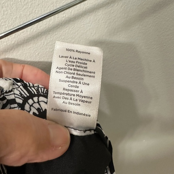 Talbots Wide Leg Crop Palazzo Pants Black/White | Floral | Elastic Waist | Small - Picture 7 of 11